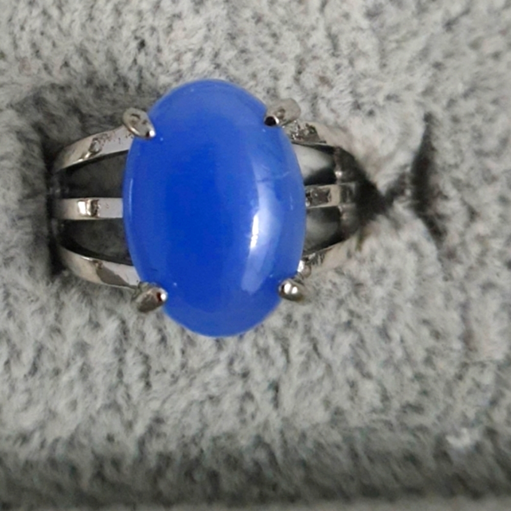 Elegant Blue Chalcedony Stone Silver Ring